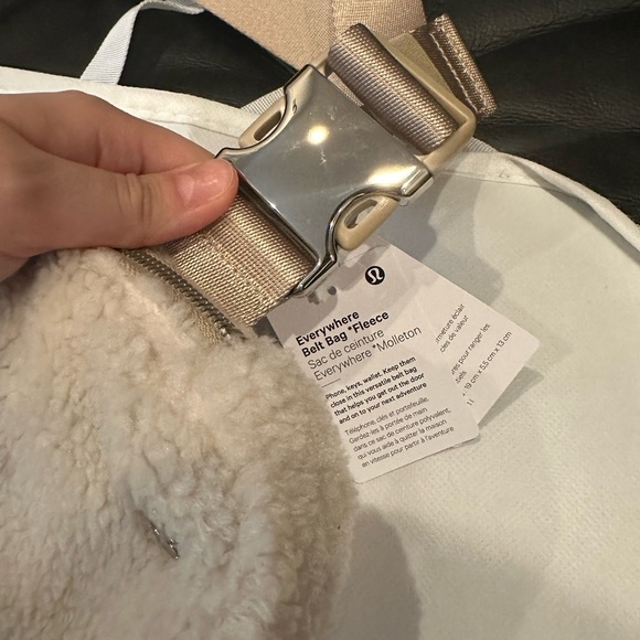 NWT Lululemon Fleece Everywhere Belt Bag in Ivory - Picture 5 of 5